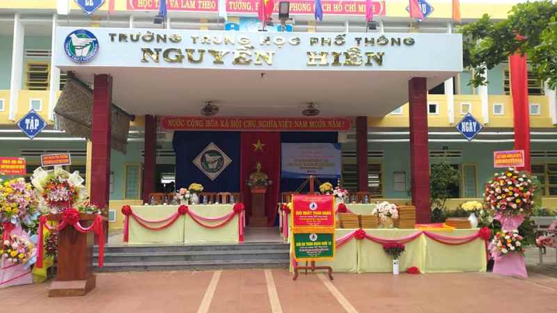 LỄ VINH DANH HỌC SINH ĐẠT GIẢI KỲ THI HSG LỚP 12 VÀ OLYMPIC 10-11