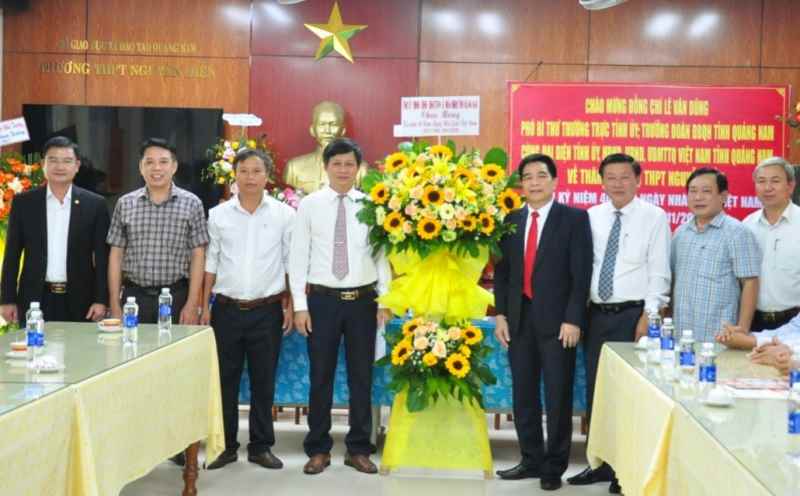 TIN VỀ LÃNH ĐẠO TĨNH VỀ THĂM TRƯỜNG NHÂN 20/11